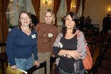 Posiki w przerwach. Trwaj rozmowy kuluarowe. - ania_iza_magda.jpg$